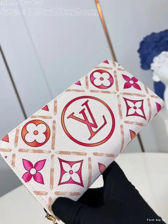 First bag ru WALLET-10*20*2 cm VUITTON ZIPPY LOUIS 0529
